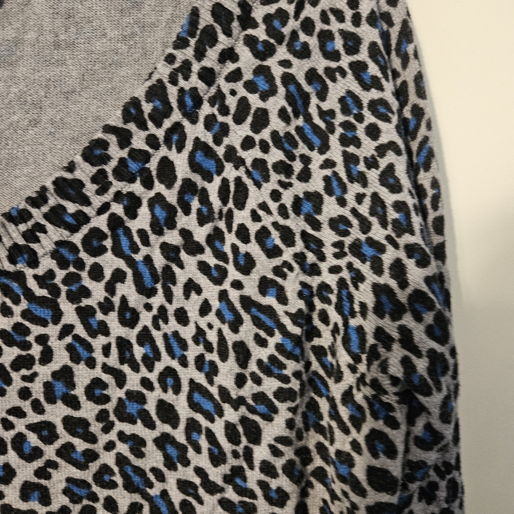 EUC Torrid Leopard Print Sweater - Picture 3 of 9